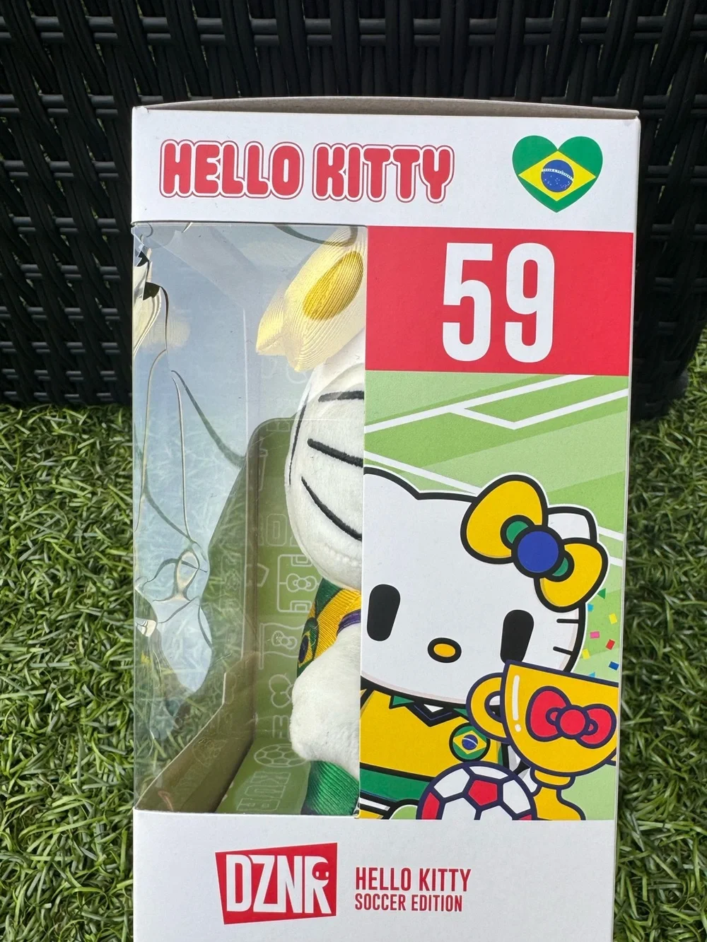 YuMe DZNR Hello Kitty Plush Brazil #59 Soccer Edition Sanrio NIB READ DESC